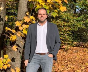 Marcel van der Pütten ist seit 25 Jahren bei der Gemeinde Gnarrenburg beschäftigt. Jetzt will er Bürgermeister werden.  Foto: eb