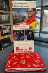 Im Kreishaus I können bis zum 14. Dezember Pakete für die Johanniter-Aktion „Weihnachtstrucker“ abgegeben werden.  Foto: eb
