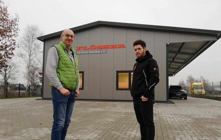 Am neuen Standort angekommen: Inhaber Horst Bornhövd und sein Sohn Jan. Fotos: lst