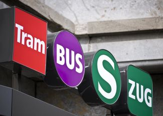 Die Fahrkartenpreise des Niedersachsentarifs bleiben weiterhin stabil. Foto: Fotolia Nahverkehrssymbole © Heike Jestram