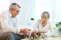 Um in Form zu bleiben, braucht das Gehirn eine gute Versorgung und regelmäßiges Training.
 Foto: djd/Telcor Forschung/pressmaster - Fotolia