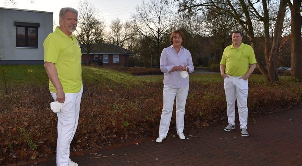 Ab Januar drei Fachärzte unter einem Dach: Dr. med Ulrich Striecker (v.l.), Dr. med. Ingeborg Knippenberg-Gossler und Dipl.-Med. Peter Stein.  Foto: OsteMed