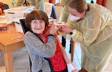 Rita Schreiber-Witte gehörte zu den ersten Bewohner:innen des Landkreises, die gegen das Coronavirus geimpft wurden.  Foto: eb