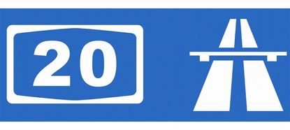 Fluch oder Segen? Beim Thema Küstenautobahn gehen die Meinungen auseinander. Foto: AdobeStock/cevahir87