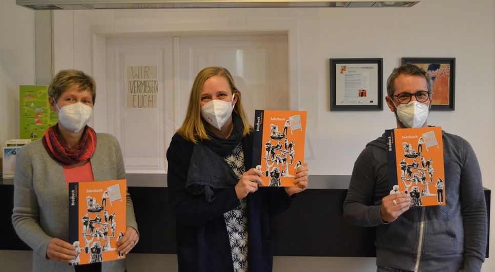 Das neue Jahrbuch der Bildungsstätte Bredbeck mit vielen Seminaren und Workshops, für die man sich bereits anmelden kann.   Foto: eb