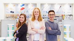 Kaufleute im Groß- und Außenhandelsmanagement sind im direkten Kundenkontakt die Visitenkarte eines Unternehmens. Foto: djd/Brillux