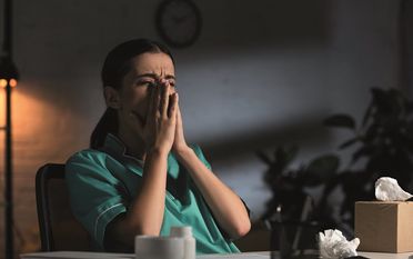 Schlafstörungen und andauernde Müdigkeit sind nachweislich ungesund - und zählen zu den häufigsten Beschwerden bei Schichtarbeit. Foto: 123rf/lightfieldstudios/randstad