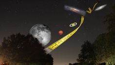 Ganz so einfach ist es nicht: Mit dem Maßband kommt man nicht weit, wenn es um Entfernungen im Universum geht. Wie diese Frage in der Vergangenheit angegangen wurde und welche Methoden es heute gibt, soll Thema des Online-Vortrags am 23. Februar sein.  Grafik: Gerald Willems