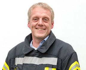 20 Jahre im Amt und kein Ende in Sicht: Arne Nestler wurde erneut zum Ortsbrandmeister in Garlstedt gewählt. Seine vierte Amtszeit beginnt im März. Foto: eb