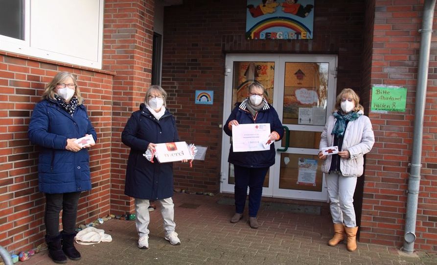 Vier Paar strahlende Augen (v.l.n.r.): Annegret Wittkowski, Heike Zychla-Schadeck, Daniela Höper und Stefanie Richter.  Foto: DRK-OV-Kutenholz