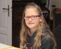 Von links oben: Jerome, Lisa, Mirja und Riana haben den Jahresrückblick für den Heimatverein Kutenholz aufgenommen. Foto: eb