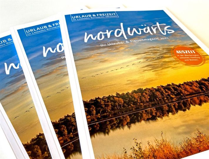 Das 118 Seiten starke und kostenlose Urlaubs- und Freizeitmagazin „nordwärts 2021“ ist ab sofort erhältlich. Foto: TouROW