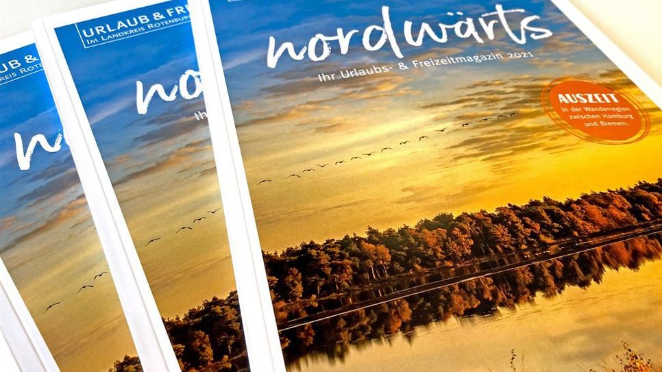 Das 118 Seiten starke und kostenlose Urlaubs- und Freizeitmagazin „nordwärts 2021“ ist ab sofort erhältlich.  Foto: TouROW