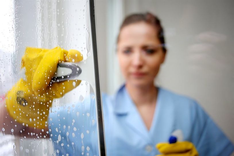 In der Gebäudereinigung liegt der Frauenanteil im Landkreis Osterholz bei den 450-Euro-Stellen bei 63 Prozent. Foto: IG Bau