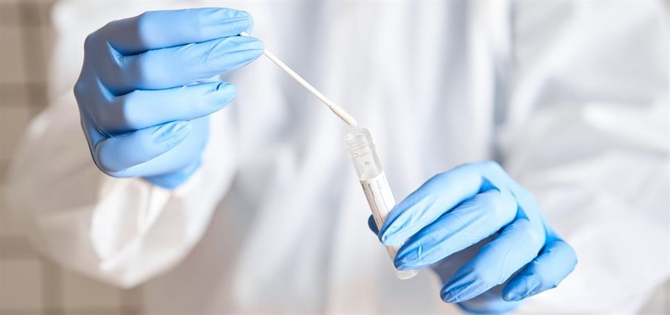 Neu in vielen Apotheken: Kostenlose Schnelltests. 
 Foto: malkovkosta - stock.adobe.com