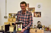 Uwe Dauter mit Oste-Kiste