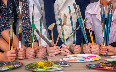 An die Pinsel, fertig, los: Der Kreativität sind keine Grenzen gesetzt. Foto: eb