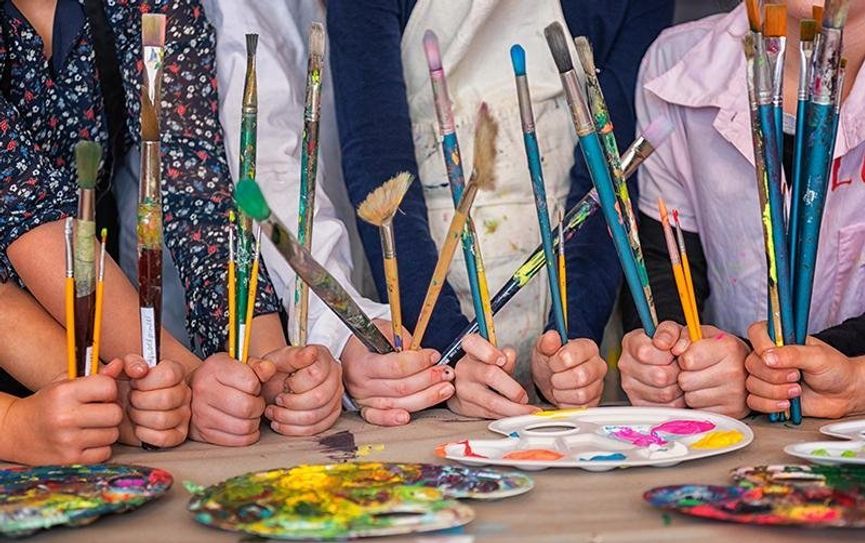 An die Pinsel, fertig, los: Der Kreativität sind keine Grenzen gesetzt. Foto: eb