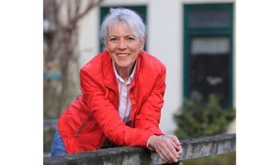 Für ein neues Miteinander zwischen Bürger:innen, Verwaltung und für Politik mit Herz und Leidenschaft stehe Evelin Wöstenkühler.