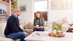 Pflegende Angehörige stehen oft unter großem Druck. Eine Präventionsberatung kann dann Entlastungsmöglichkeiten aufzeigen.
 Foto: djd/compass private pflegeberatung