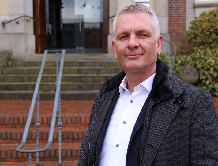 Marco Begerow will Bürgermeister in RItterhude werden. Der Unternehmer geht für die Bürgerfraktion ins Rennen.  Foto: jm