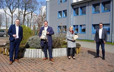 Marco Prietz (li.) und Stefan Imbusch (re.) mit Marlies Schröder und Volker Wahlers (Geschäftsführung Lebenshilfe). Foto: eb