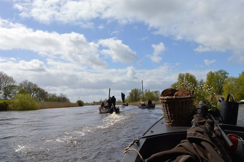 Die Torfkahnarmada wird leider ein weiteres Jahr ausgesetzt.  Foto: Anemarie Freyer
