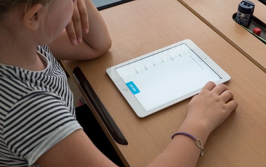 Die VHS Bremervörde braucht dringend Tablets, um digitale Bildungsangebote anbieten zu können.  Foto: eb
