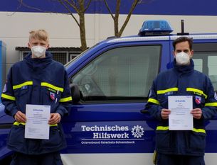Bestanden! Jonas Baumgarte (links) und Kai Hiller sind ab sofort als Helfer für den THW im Einsatz.  Foto: eb