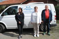 Hans-Hinrich und Rosi Jungen freuen sich, mit Yamileck Castillo eine kompetente Nachfolgerin gefunden zu haben, die den Familienbetrieb weiterführen wird.