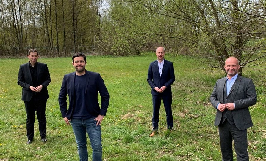 Sozialdemokratische „Manpower“ aus Niedersachsen: Die Anführer der Kandidatenliste für die Bundestagswahl: Lars Klingbeil, Daniel Scheider, Michael Harjes und Kai Koeser (v. li.)
