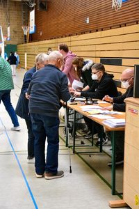 Auch in der Sporthalle des Bremervörder Gymnasiums fanden Impfungen statt. Foto: rgp