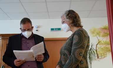 Tagespflegeeinrichtungen wie die von Bianca Boss geleitete Tagespflege Hubertus in Langwedel garantieren eine verlässliche Tagesbetreuung, so Andreas Mattfeldt.