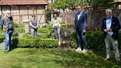 Von links: Norbert Nowka und Irmgard Windhorst von der Geschäftsleitung der Museumsanlage freuten sich über die Spende der SPD-Mitglieder: Beate Liebe, Peter Göbel und Klaus Sass.