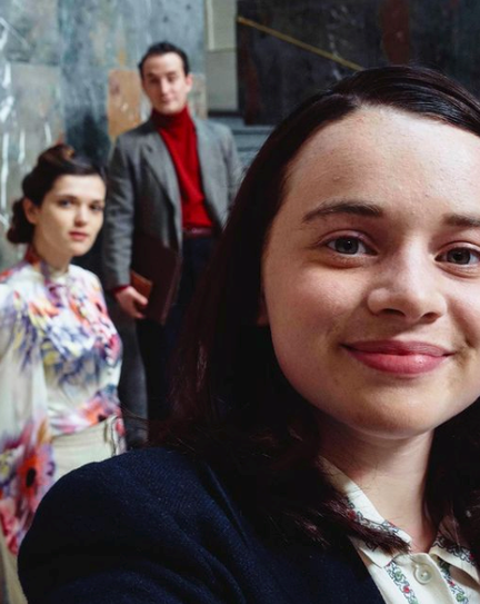 Sophie Scholl im Selfieformat: Die Schauspielerin Luna Wedler verkörpert auf Instagram Sophie Scholl. Foto: instagram/@ichbinsophiescholl