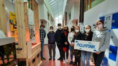 Wenn Theorie und Praxis zueinanderfinden: Hier im Flur des Gebäudes für den 11. Jahrgang des Gymnasiums Lilienthal steht die selbst gebaute Aquaponik-Anlage.
