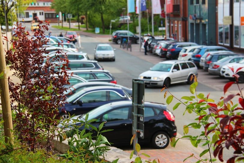 Neben Ausgleichsbeträgen beschäftigte sich der Ausschuss für Planung und Stadtentwicklung auch mit dem städtebaulichen Entwurf für die Innenstadtsanierung. Dieser sieht in der Straße Hinter der Wurth eine verkehrberuhigte Zone ab der Kreuzung zur Straße Am Hang vor.
