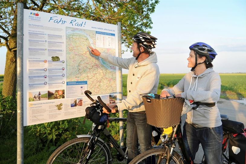 Am besten lässt sich das Alte Land am Elbstrom auf dem Fahrrad erkunden.