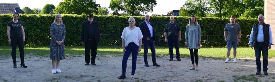 Gehören neu zur BürgerListe: Vanessa Fleckenstein (v. li.), Jasmin Peters, Klaus Manal, Ramona Riggers, Günther Wehber, Markus Hesse, Nina Neumann, Daniel Segelken und Heiko Wendte. Foto: eb