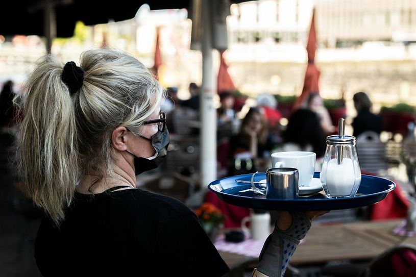 Die Gewerkschaft NGG fordert, Gastronomie und Hotellerie für Fachkräfte attraktiver zu machen. Nur so könne man dem Personalmangel infolge der Corona-Krise begegnen. Foto: NGG