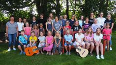 Einmal in einer großen Gruppe musizieren – das konnten die Schüler:innen in der Klangschmiede beim Sommerkonzert unter freiem Himmel.