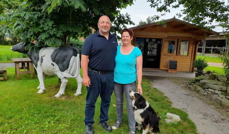 Diana und Markus Hesse bieten ihren Kund:innen ein großes Sortiment an frischen, regionalen Produkten an.