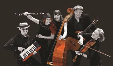 Mal traditionell, mal multikulti, mal jazzig, oft virtuos: die Band Mischpoke.