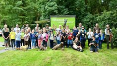 Die Sieben- bis 13-Jährigen durfen mit den Jäger:innen auf den Hochsitz und Tiere in freier Wildbahn beobachten.