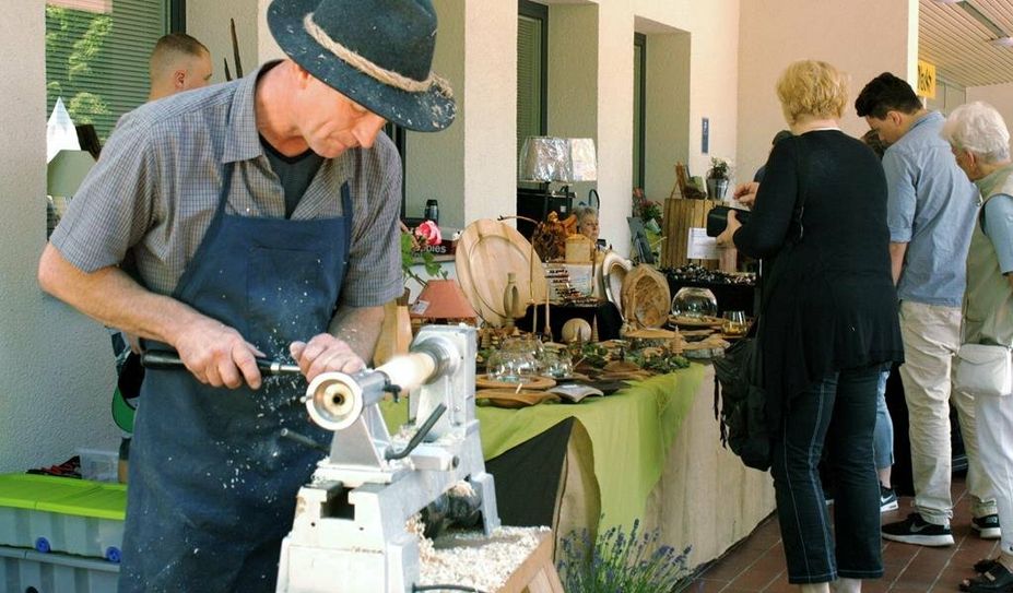 Auch Drechslerarbeiten werden wieder auf dem Kunsthandwerkermarkt gezeigt.