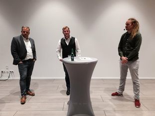 Die Bürgermeisterkandidaten Marcel van der Pütten (v. li.), Marc Breitenfeld und Philipp Jagels führten kürzlich ein sachliches Gespräch. Doch rund um die Organisation der Veranstaltung entwickelte sich ein hitziger Schlagabtausch.