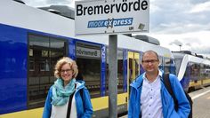 Die energiepolitische Sprecherin der Grünen-Bundestagsfraktion, Dr. Julia Verlinden, kam zeitgleich mit Jochen Hake am Bahnhof an.