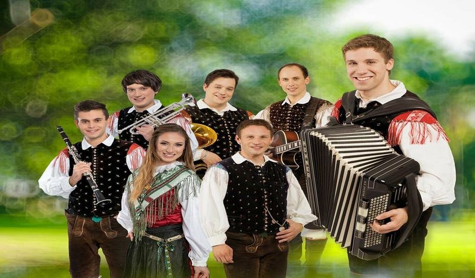 Die Festhalle Kutenholz lädt zu ein paar schönen Stunden mit den Oberkrainern ein.