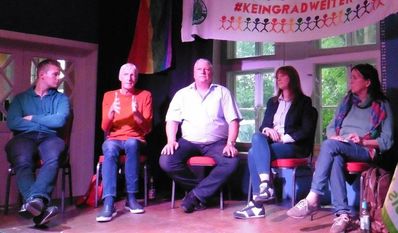 Frederik Burdorf, Herbert Behrens, Udo Granz, Marie Jordan und Brigitte Neuner-Krämer diskutierten über den Klimaschutz in der Kreisstadt. Foto: eb