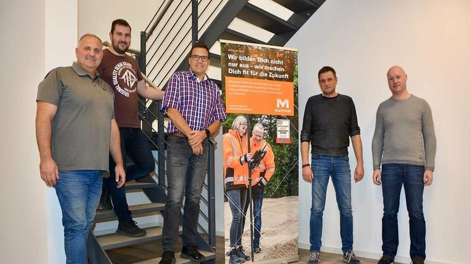 Das Bauleiterteam (v. li.): Artur Walczak, Jan Dirk Schlichte-Hermann, Enrico Naujoks, Frank Tomfohrde und Timo Möller.